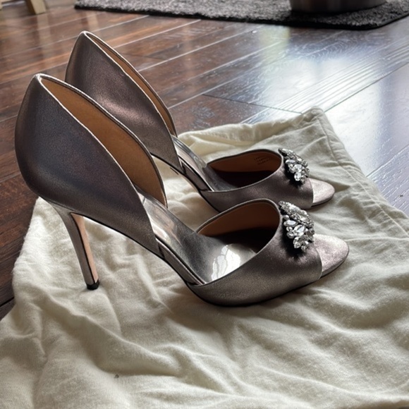 Badgley Mischka Dorsey Pump - Picture 5 of 8